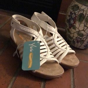 Yuu Heidi Memory Foam Sandals